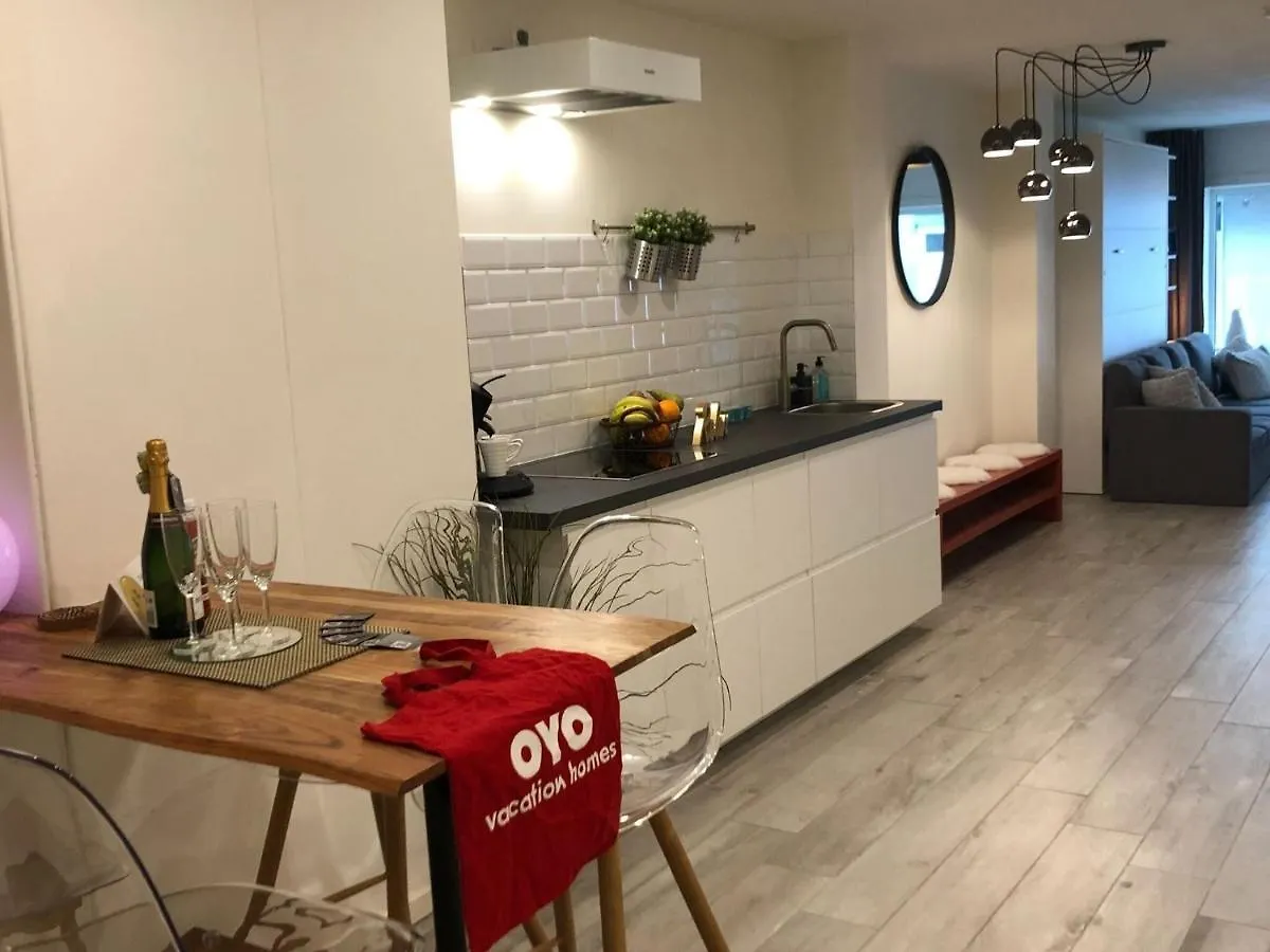 Snug Apartment in Oostende with Terrace 0*,  België