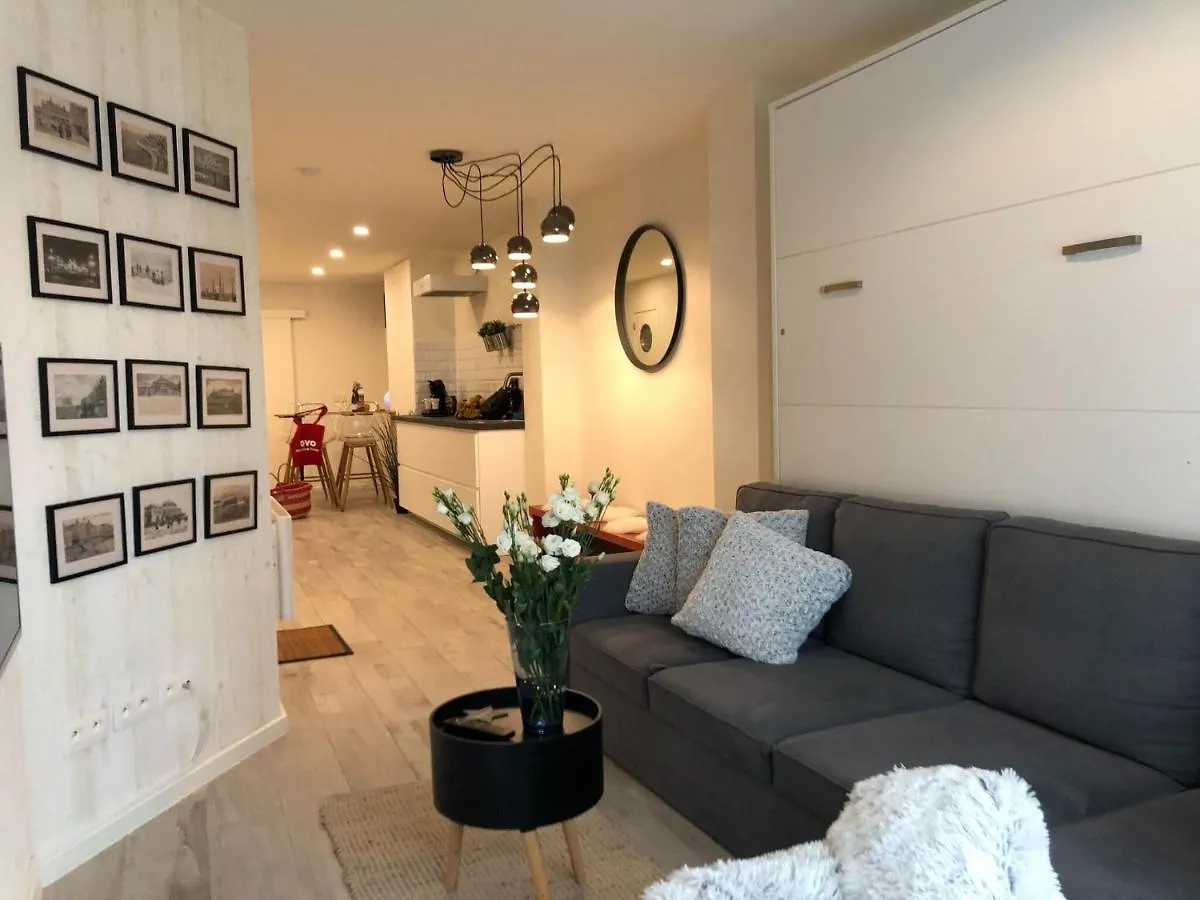 Snug Apartment in Oostende with Terrace