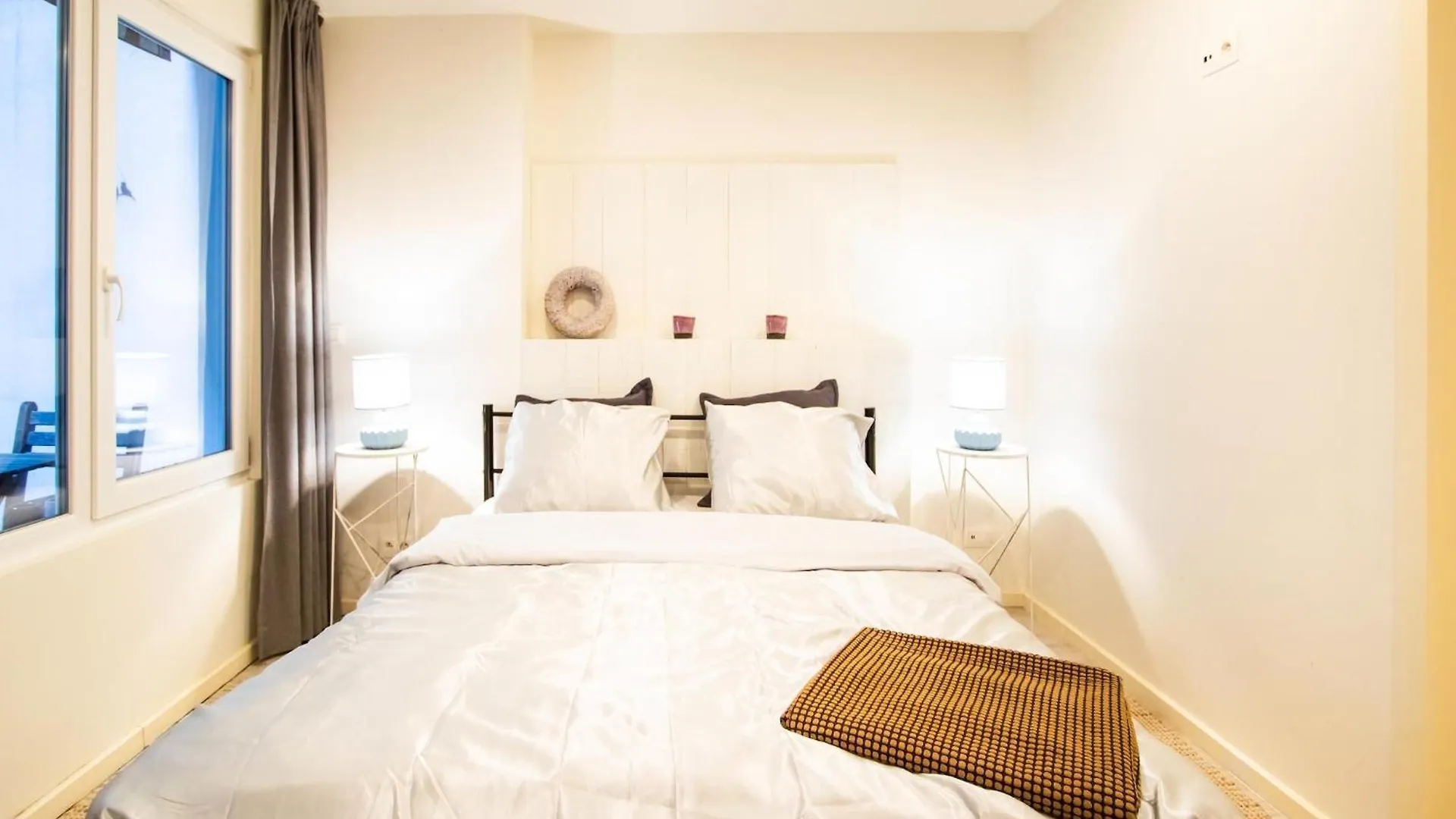 Snug Apartment in Oostende with Terrace België