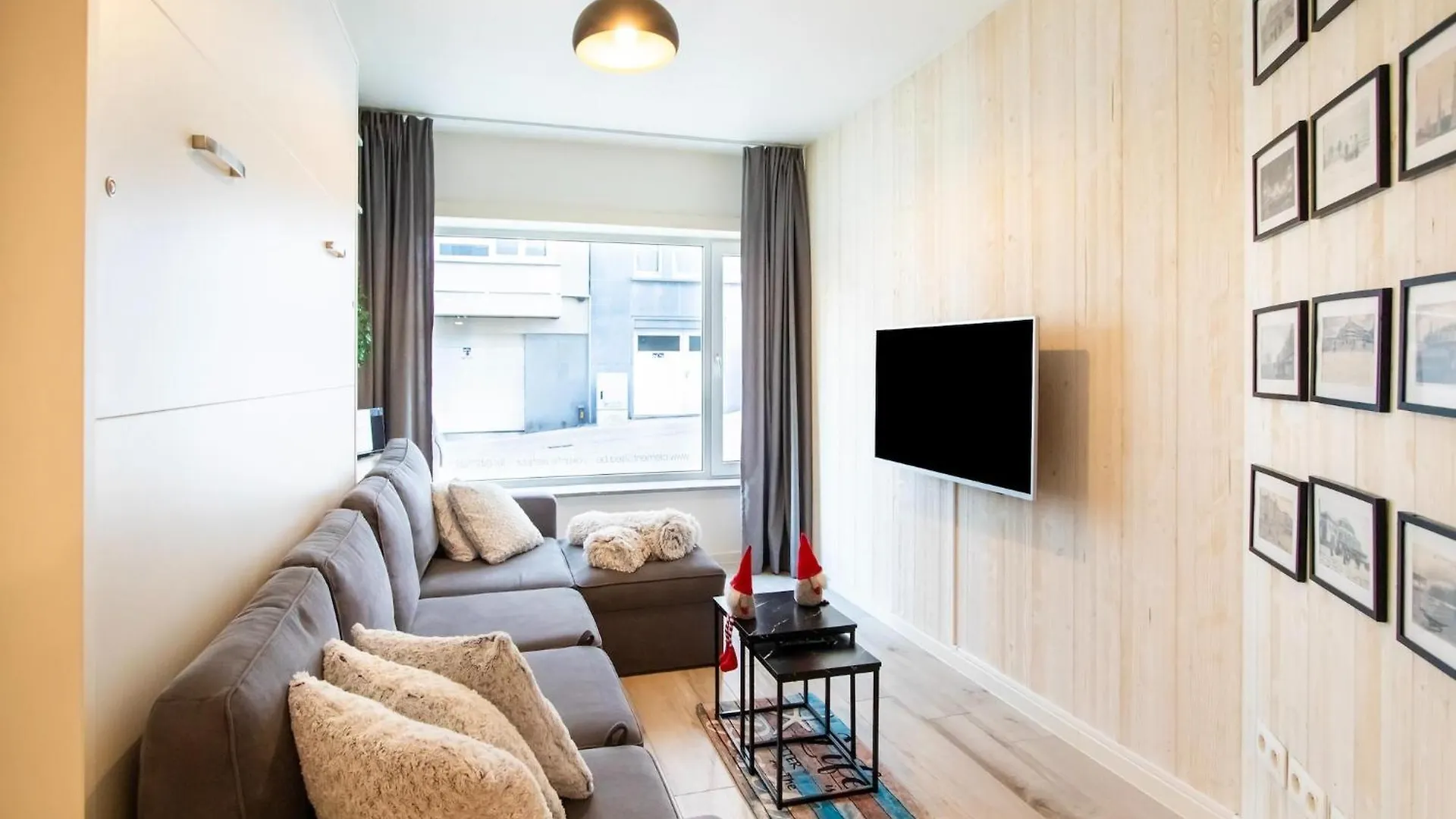 Snug Apartment in Oostende with Terrace