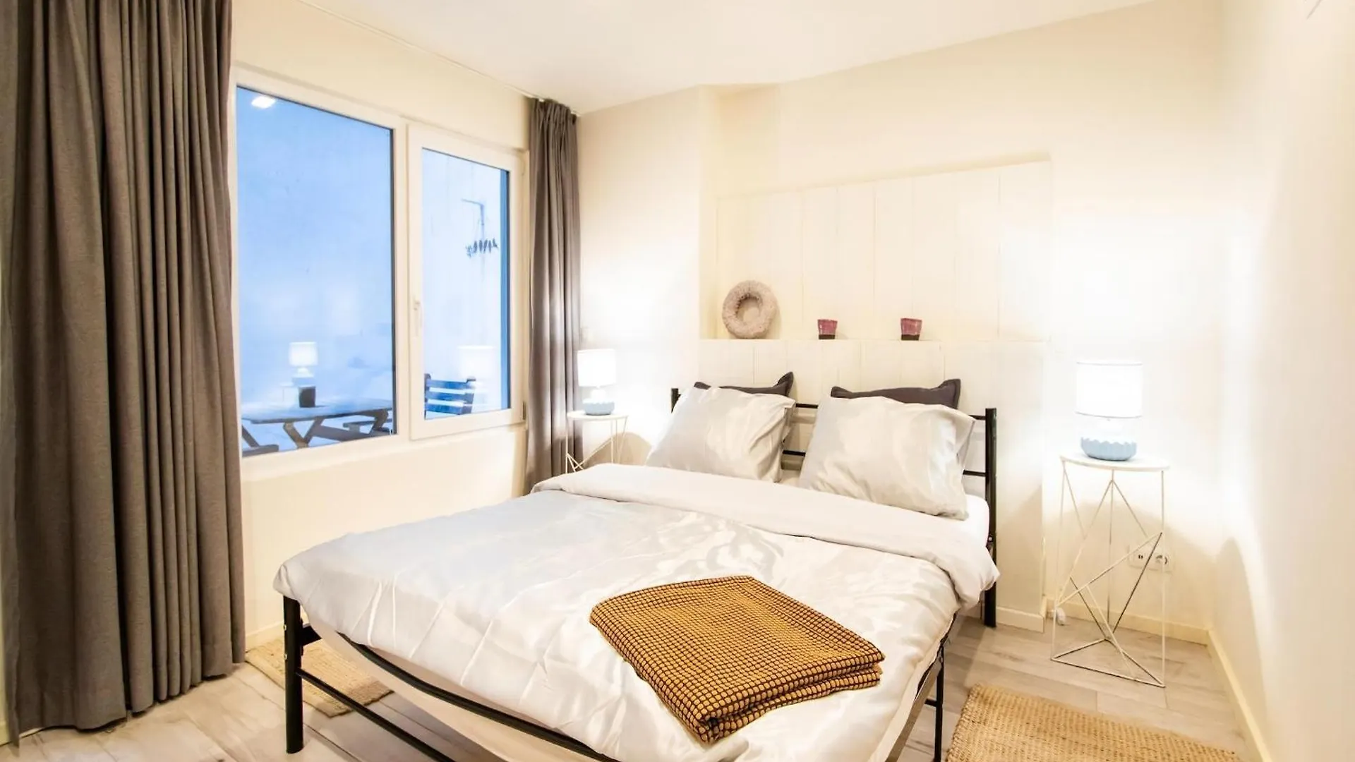 Snug Apartment in Oostende with Terrace